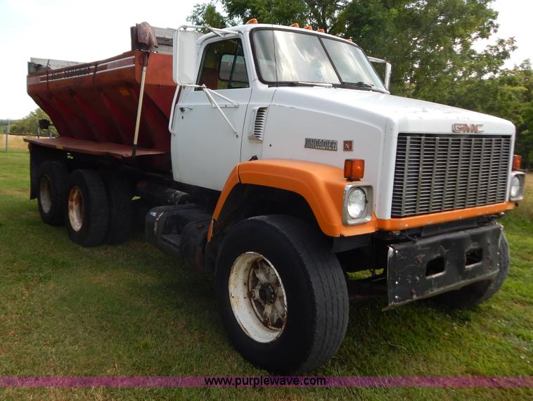 image for item G9479 1984 GMC Brigadier spreader truck