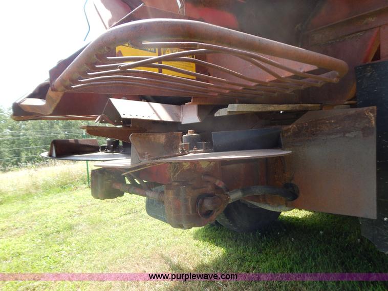 image for item G9479 1984 GMC Brigadier spreader truck