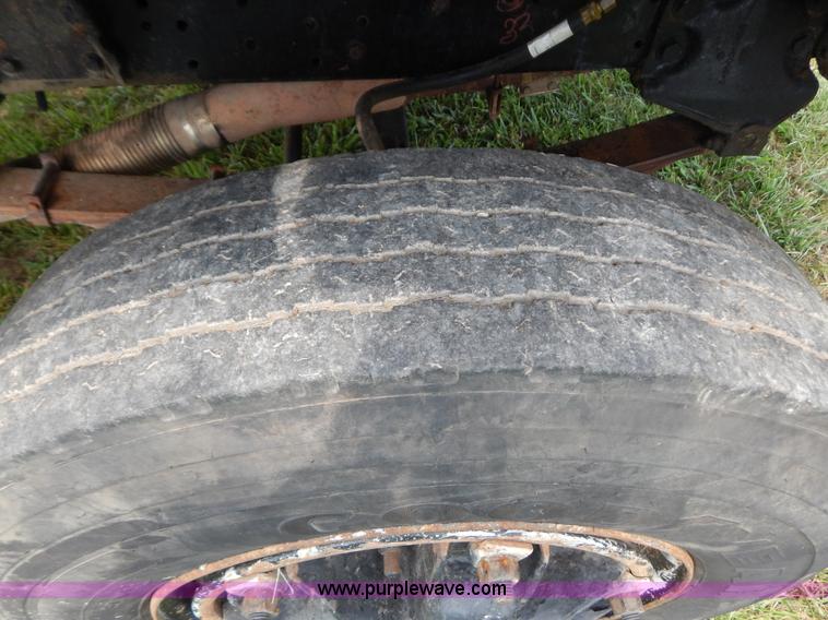 image for item G9480 1979 Ford 8000 cab and chassis