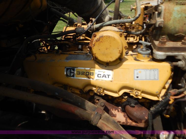 image for item G9480 1979 Ford 8000 cab and chassis