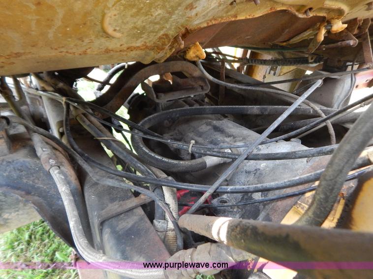 image for item G9480 1979 Ford 8000 cab and chassis