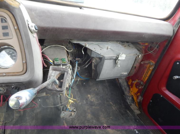 image for item G9480 1979 Ford 8000 cab and chassis