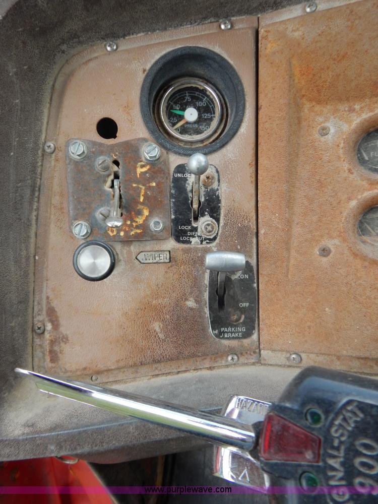 image for item G9480 1979 Ford 8000 cab and chassis