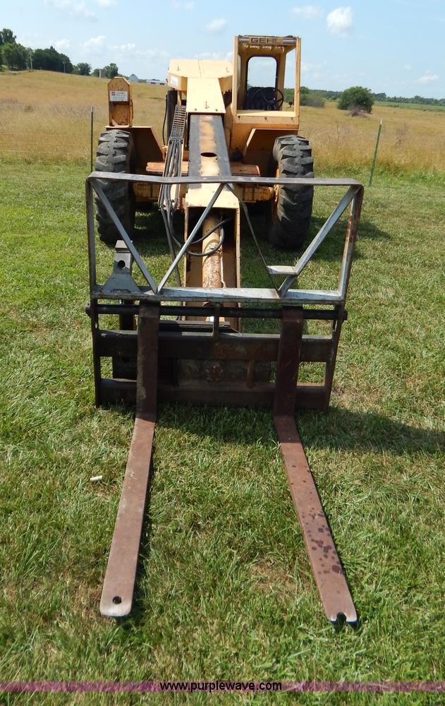image for item G9481 Gehl DM54 telehandler
