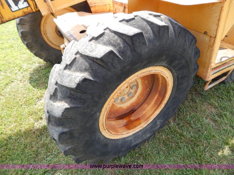 image for item G9481 Gehl DM54 telehandler