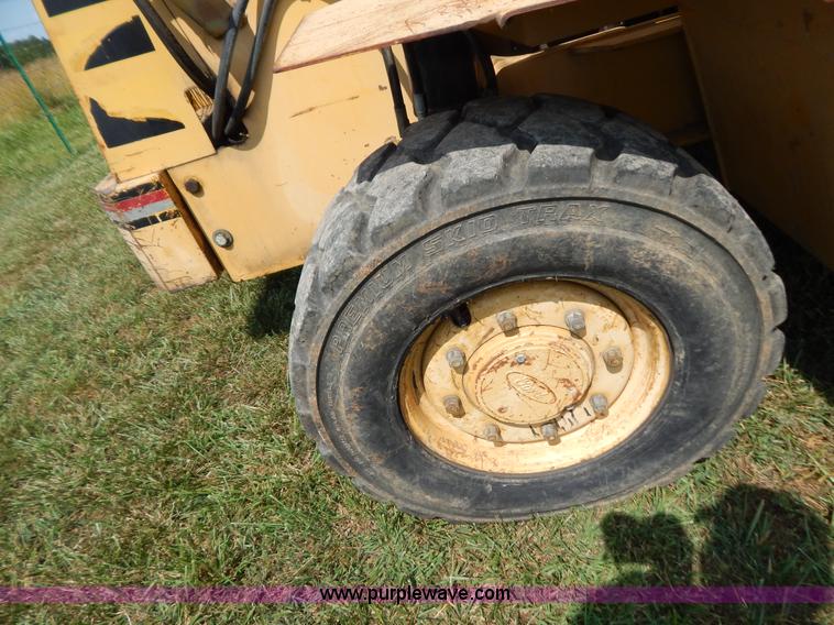 image for item G9481 Gehl DM54 telehandler