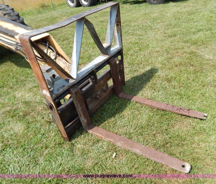image for item G9481 Gehl DM54 telehandler