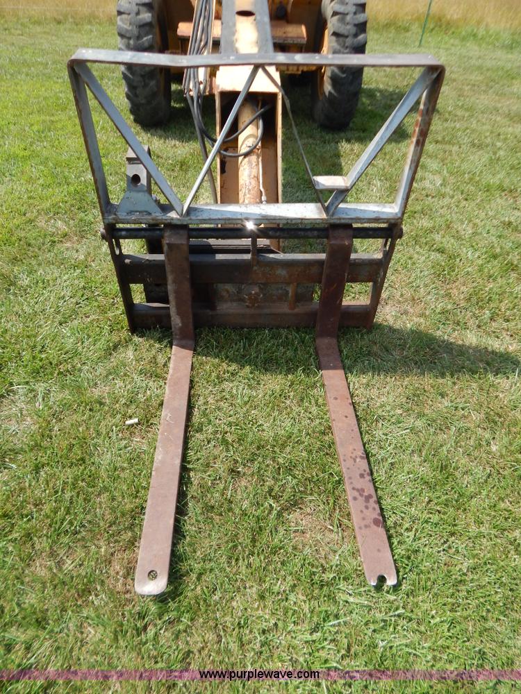 image for item G9481 Gehl DM54 telehandler