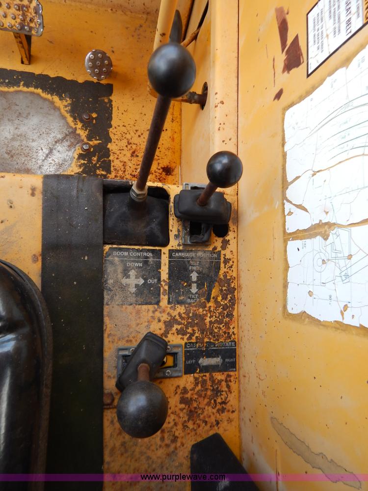 image for item G9481 Gehl DM54 telehandler