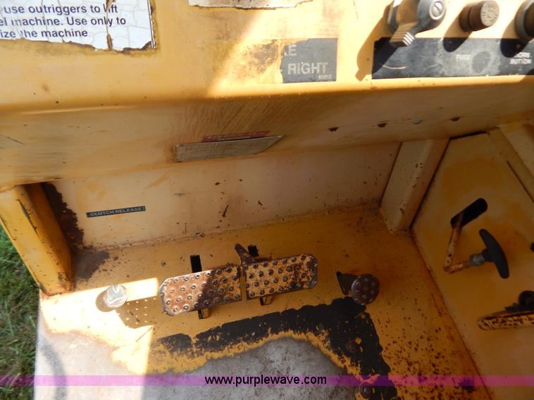 image for item G9481 Gehl DM54 telehandler