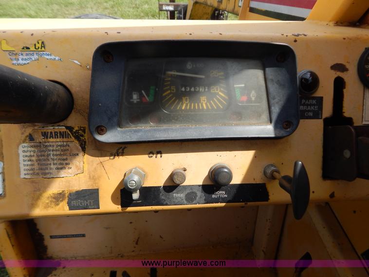 image for item G9481 Gehl DM54 telehandler