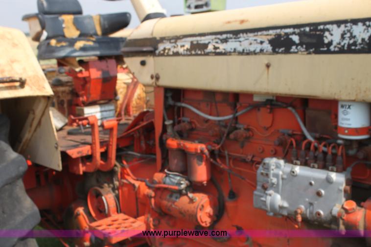 image for item H7409 1966 Case 930 Comfort King tractor