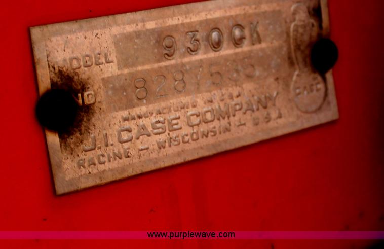 image for item H7409 1966 Case 930 Comfort King tractor