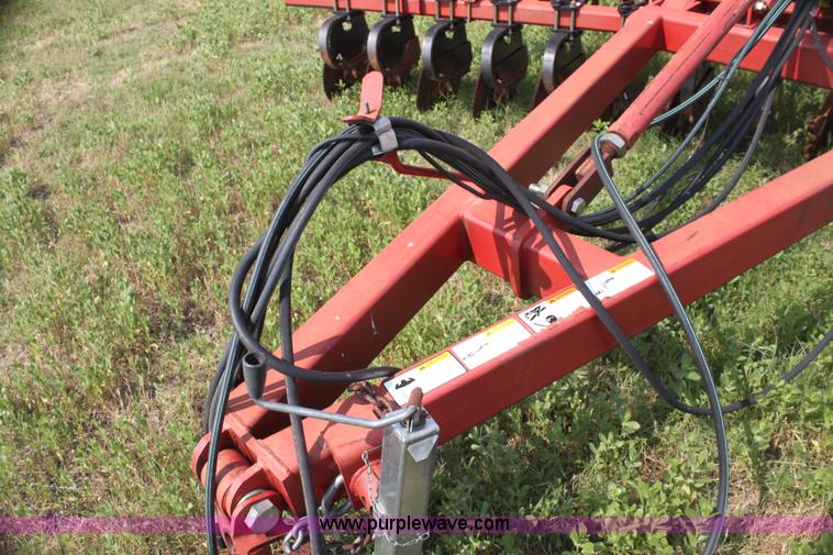 image for item H7413 Sunflower 4510 18'W disk chisel with packer