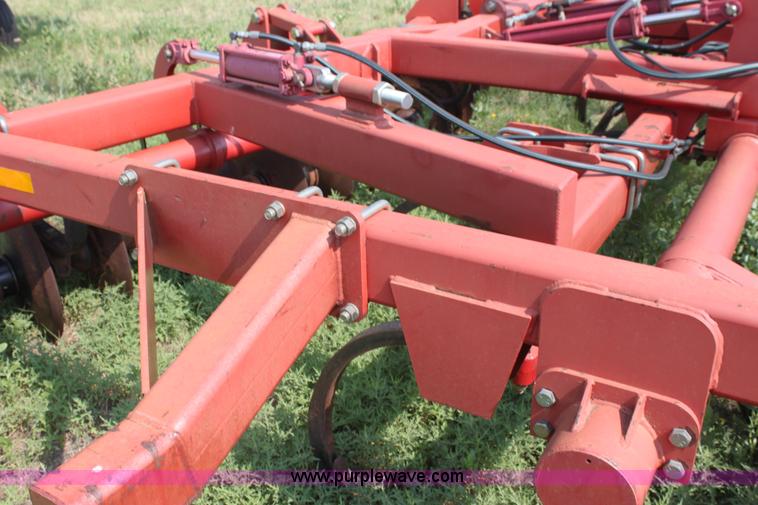 image for item H7413 Sunflower 4510 18'W disk chisel with packer