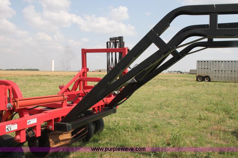 image for item H7413 Sunflower 4510 18'W disk chisel with packer