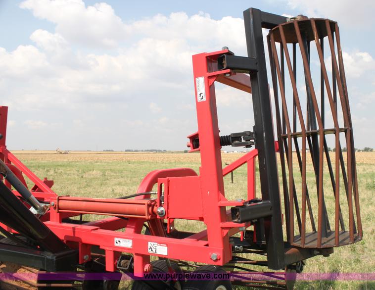 image for item H7413 Sunflower 4510 18'W disk chisel with packer