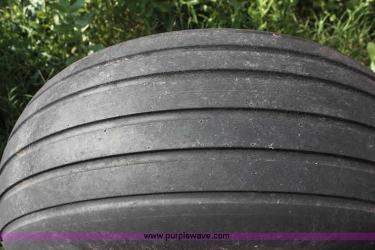 image for item H7413 Sunflower 4510 18'W disk chisel with packer