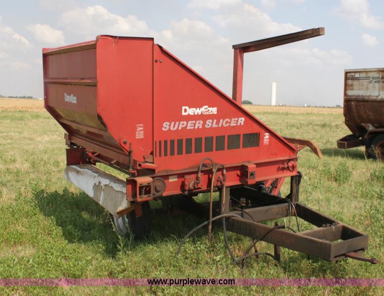 image for item H7415 Dew Eze Super Slicer bale cutter