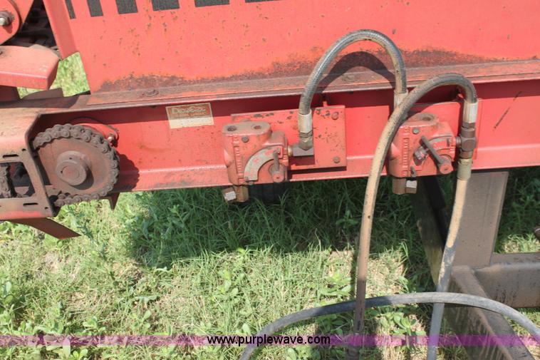 image for item H7415 Dew Eze Super Slicer bale cutter