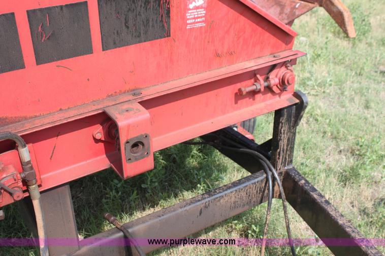 image for item H7415 Dew Eze Super Slicer bale cutter