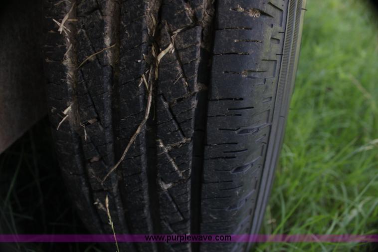 image for item H7418 1990 Gooseneck stock trailer