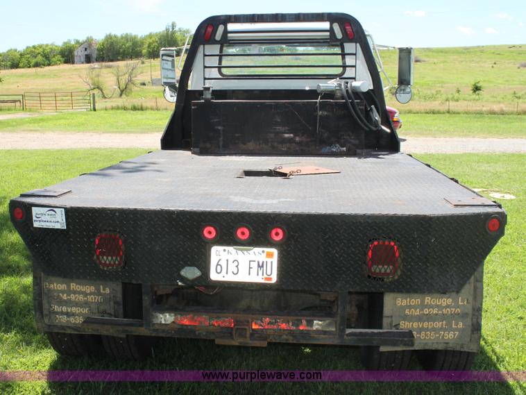 image for item H7419 1998 International 4700 low profile truck