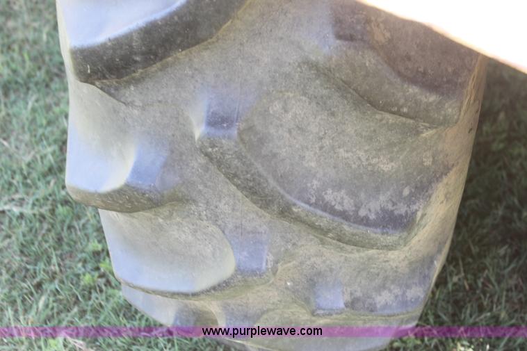 image for item H7422 J I Case 930 Comfort King tractor