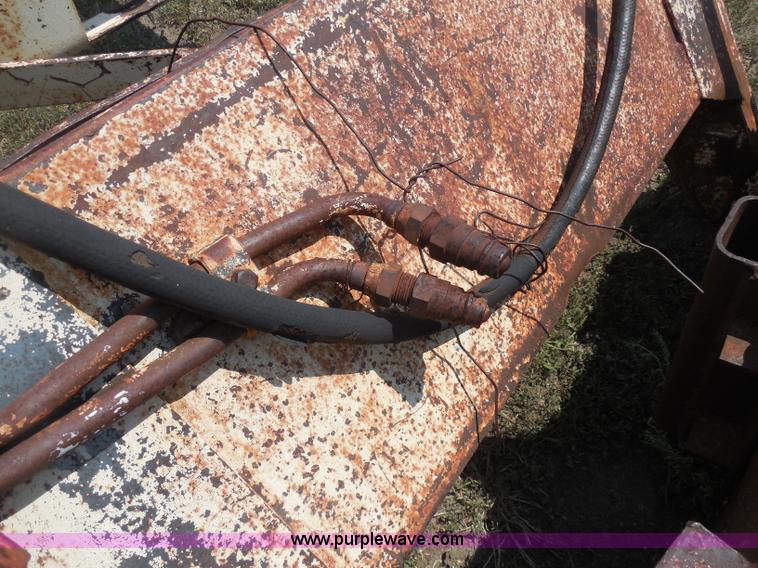 image for item H9985 GB 800 loader