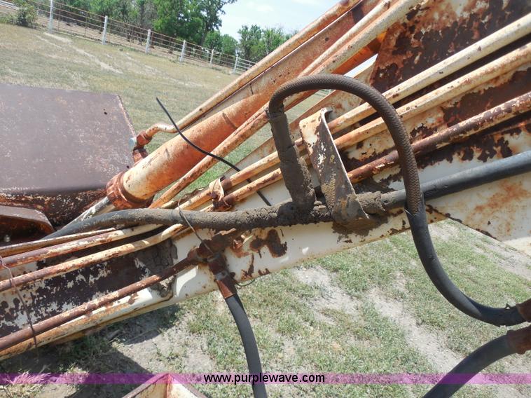 image for item H9985 GB 800 loader