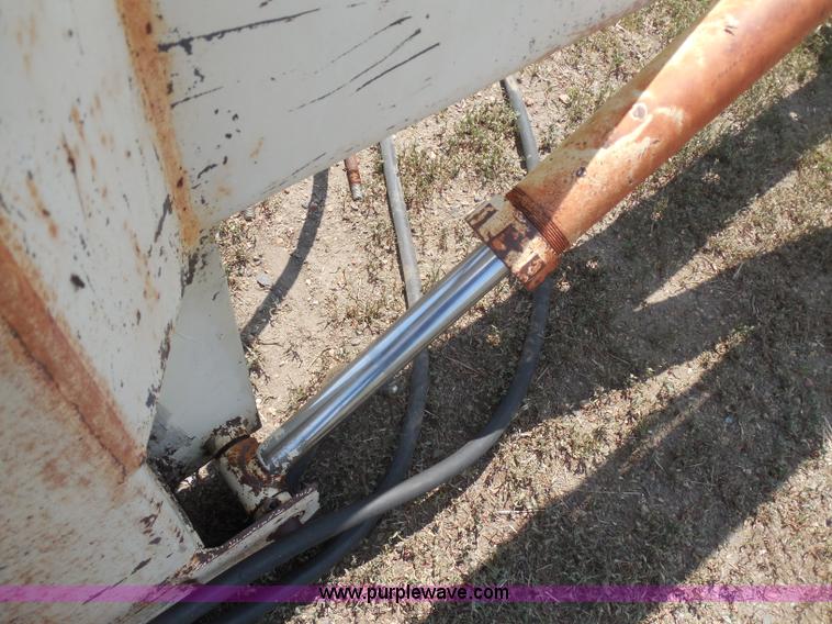 image for item H9985 GB 800 loader