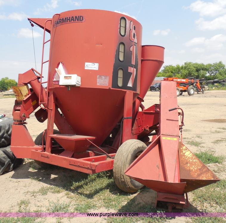 image for item H9988 Farm Hand F826-B tub grinder