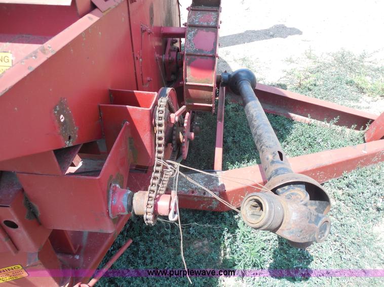 image for item H9988 Farm Hand F826-B tub grinder