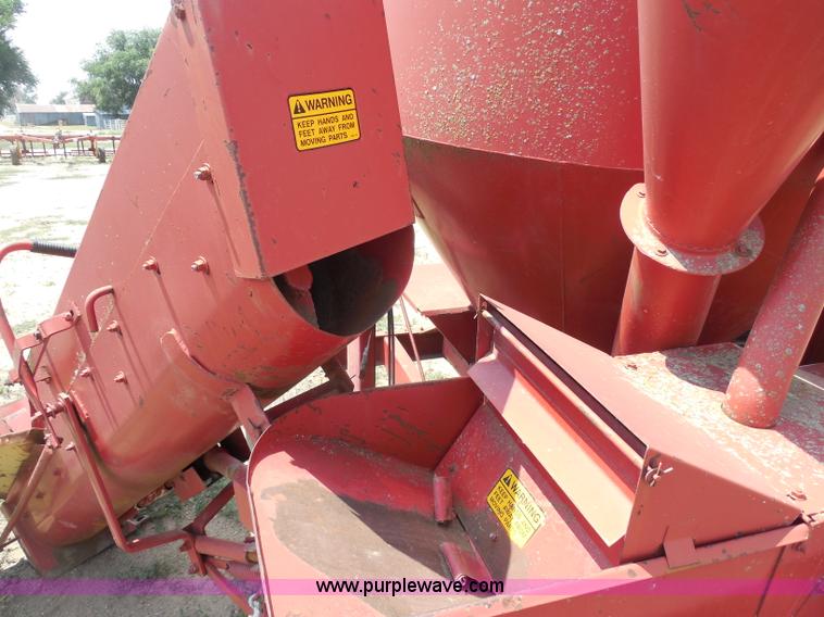 image for item H9988 Farm Hand F826-B tub grinder