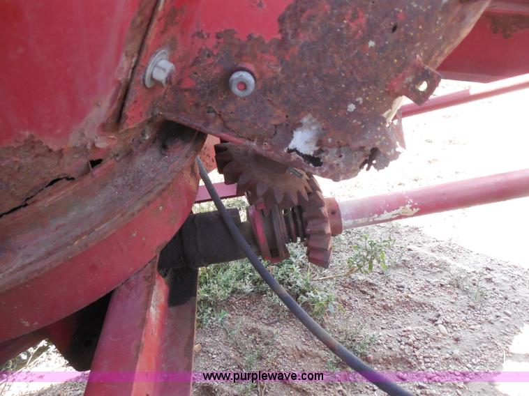 image for item H9988 Farm Hand F826-B tub grinder