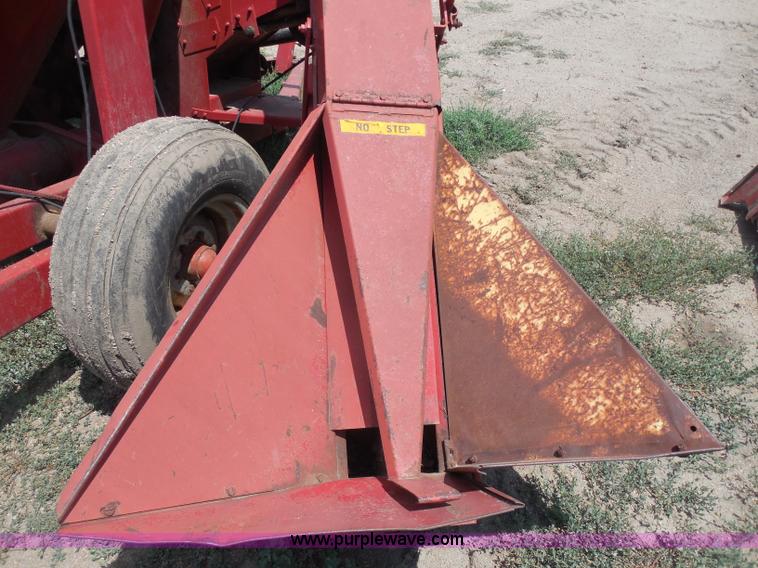 image for item H9988 Farm Hand F826-B tub grinder