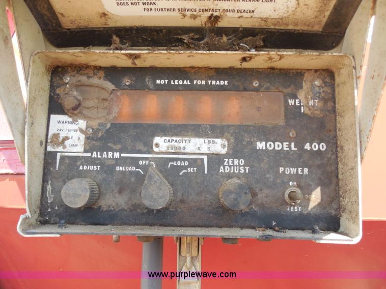 image for item H9988 Farm Hand F826-B tub grinder