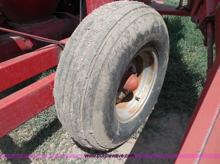 image for item H9988 Farm Hand F826-B tub grinder