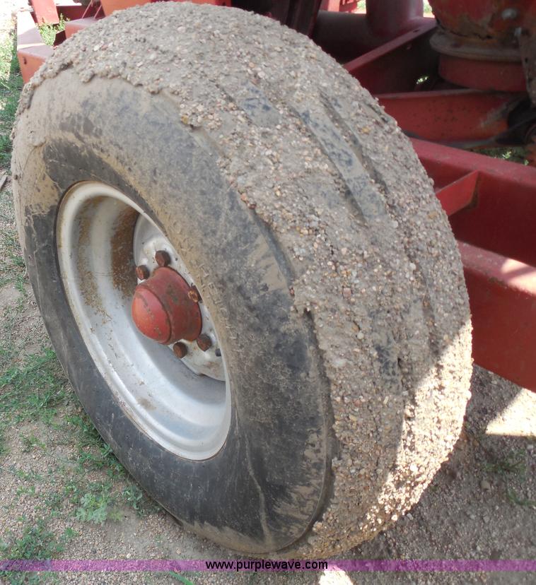 image for item H9988 Farm Hand F826-B tub grinder