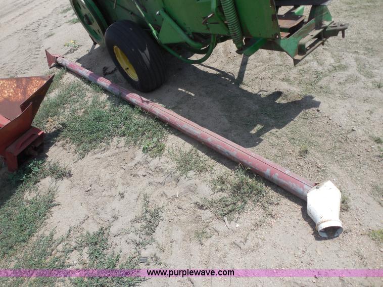 image for item H9988 Farm Hand F826-B tub grinder