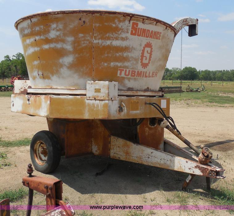 image for item H9989 Sundance Tubmiller 901 tub grinder