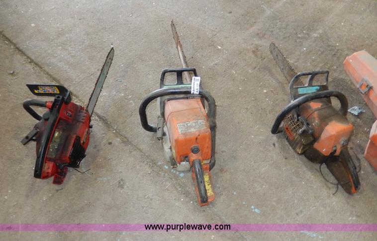 image for item AA9288 (3) assorted chainsaws