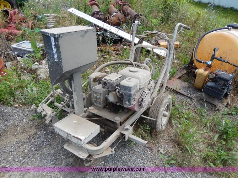 image for item AA9289 LDI Airless HD 160 paint striper