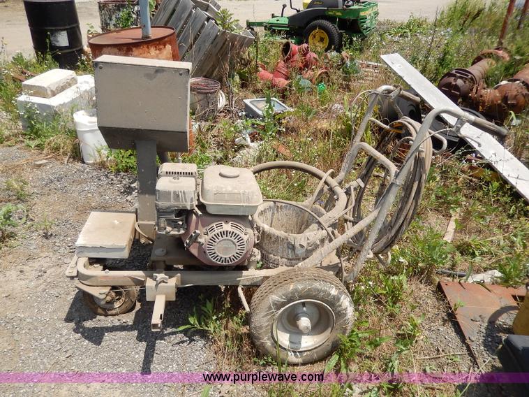 image for item AA9289 LDI Airless HD 160 paint striper