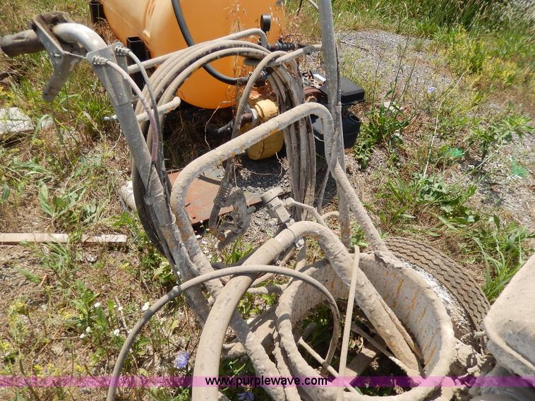 image for item AA9289 LDI Airless HD 160 paint striper