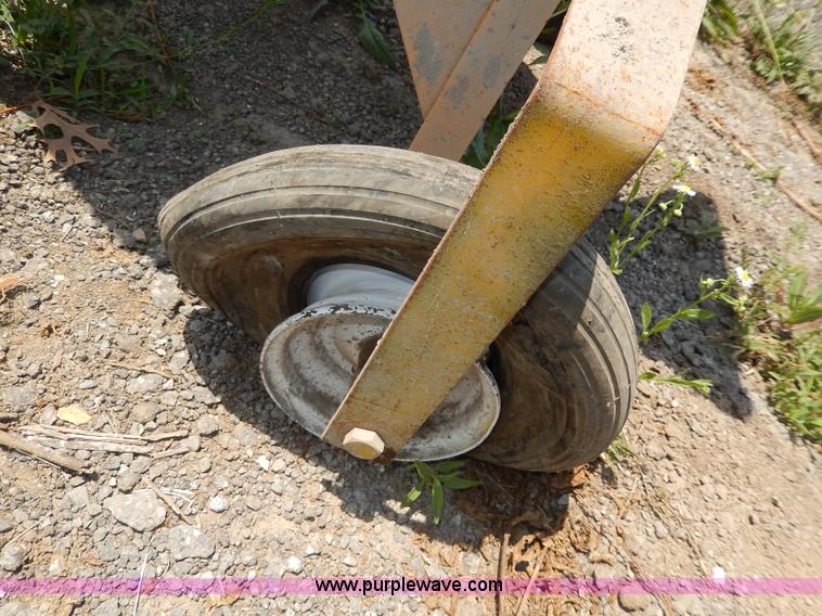 image for item AA9290 Gibson concrete mixer