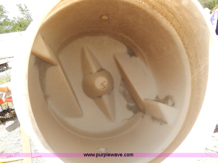 image for item AA9290 Gibson concrete mixer