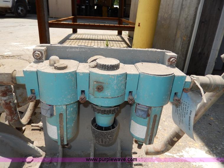 image for item AA9292 Desco AF525 concrete chipper