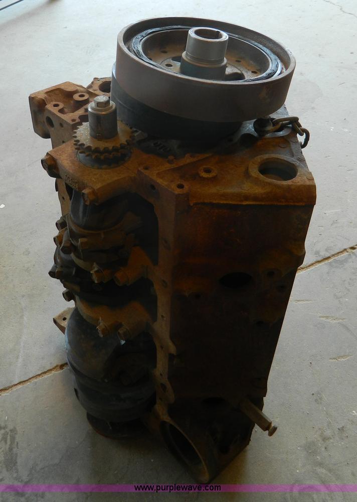 image for item AD9222 350 engine block