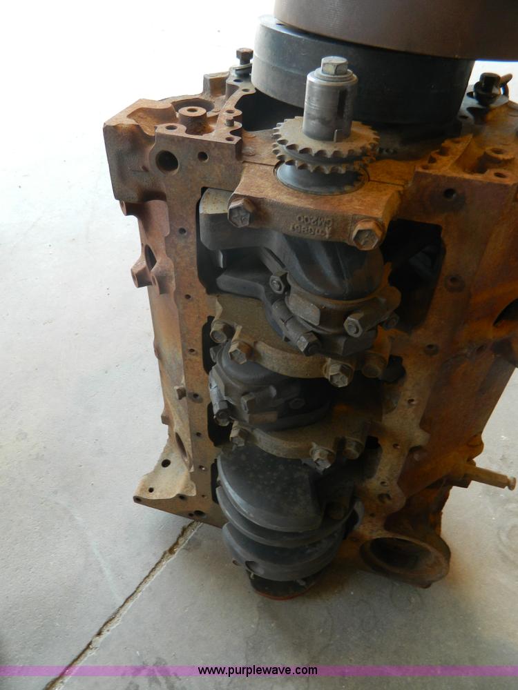 image for item AD9222 350 engine block